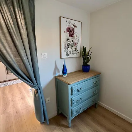 Moderne, Neuf Et Confort